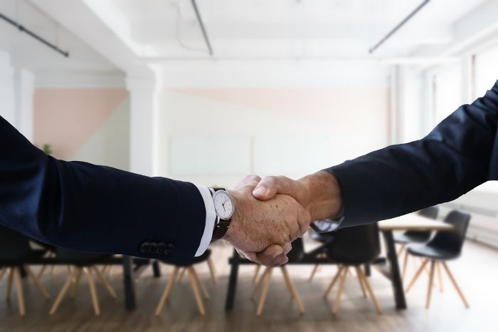 How Hiring Virtual Assistants Can Cut Operational Costs for B2B